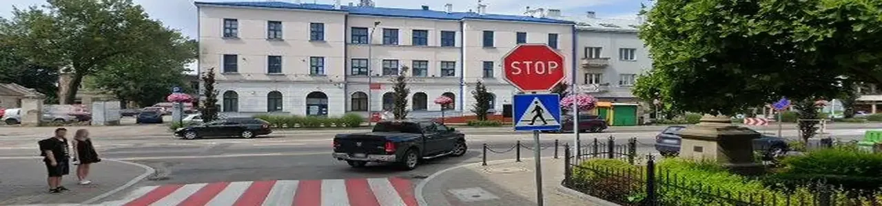 Zdjęcie placówki Alior Banku przy ulicy Stefana Czarnieckiego w Jarosławiu