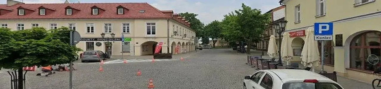 Zdjęcie placówki Banku Millennium przy ulicy Rynek Główny w Oświęcimiu