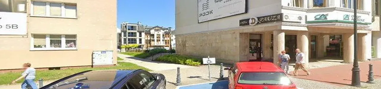 Zdjęcie placówki Banku Spółdzielczego w Bytowie przy ulicy Wojska Polskiego.