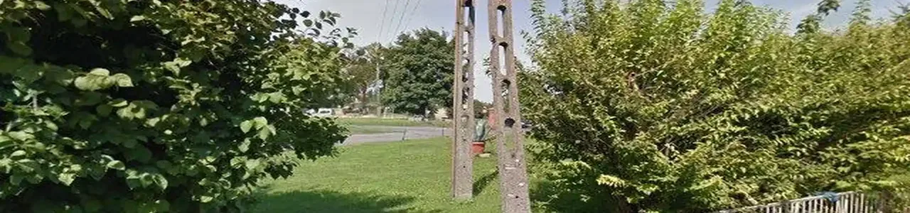 Zdjęcie placówki Banku Spółdzielczego w Chrzysku Wielkim przy ulicy Głównej.