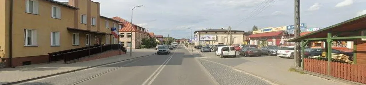 Zdjęcie placówki Banku Spółdzielczego w Dębnicy Kaszubskiej przy ulicy Księdza Antoniego Kani.