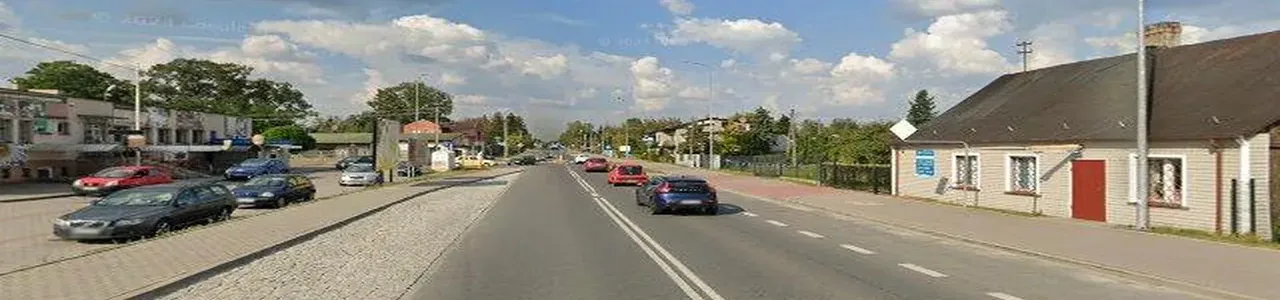 Zdjęcie placówki Banku Spółdzielczego w Dłutowie przy ulicy Pabianickiej.