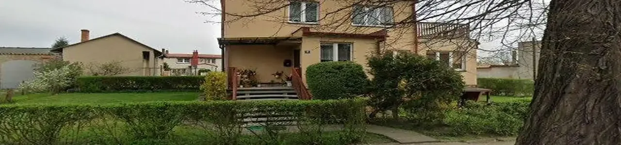 Zdjęcie placówki Banku Spółdzielczego w Dobiegniewie przy ulicy Obrońców Pokoju.