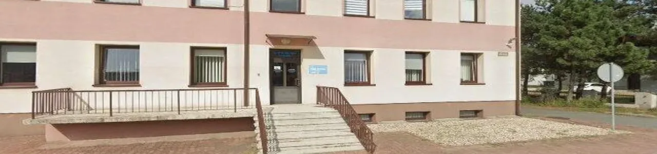 Zdjęcie placówki Banku Spółdzielczego w Działoszynie przy ulicy Piłsudskiego.