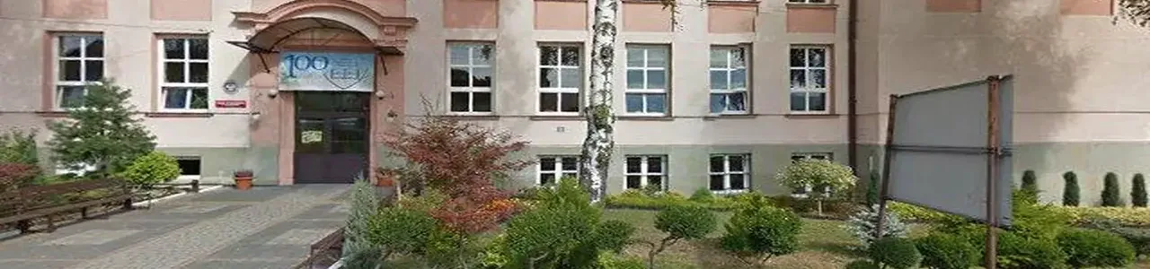 Zdjęcie placówki Banku Spółdzielczego przy ulicy 1 Maja w Goleszowie