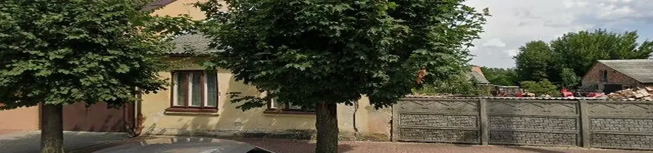 Zdjęcie placówki Banku Spółdzielczego w Gowarczowie przy ulicy Warszawskiej.