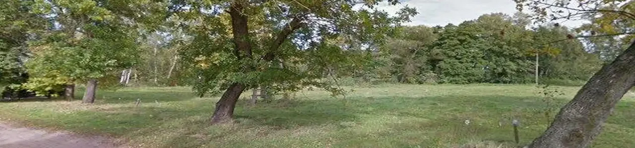 Zdjęcie placówki Banku Millennium przy ulicy Gzy w Gzy.