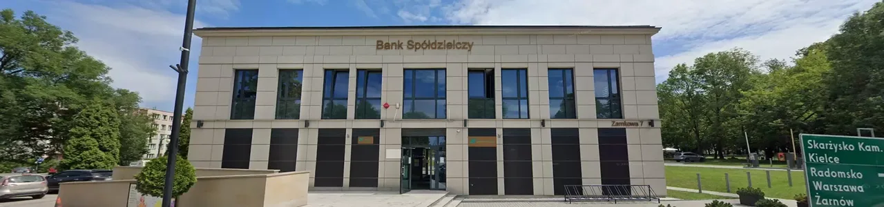 Zdjęcie placówki Banku Spółdzielczego przy ulicy Zamkowej w Końskich