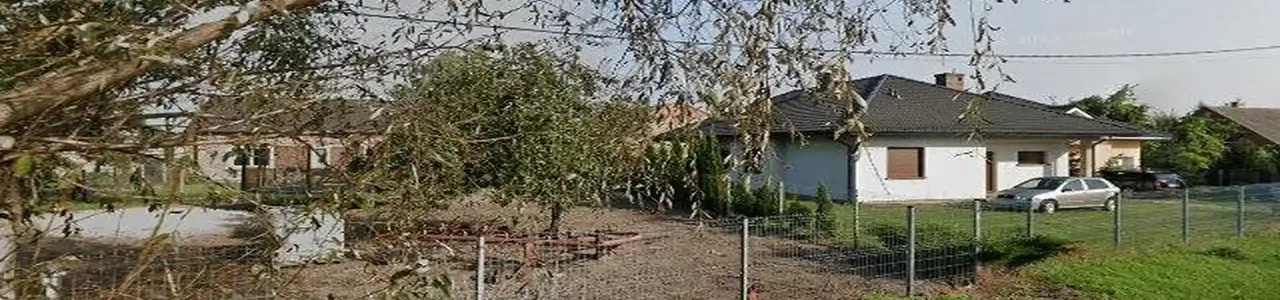 Zdjęcie placówki Banku Spółdzielczego przy ulicy Świętego Wawrzyńca w Kościelnej Wsi