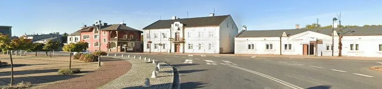 Zdjęcie placówki Banku Spółdzielczego w Koźminku przy ulicy Wolności.