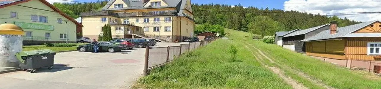 Zdjęcie placówki Banku Spółdzielczego przy ulicy Długiej w Łapszach Niżnych