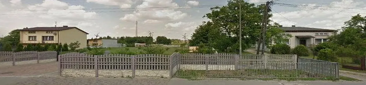 Zdjęcie placówki Banku Spółdzielczego w Mniszkowie przy ulicy Piotrkowskiej w miejscowości Mniszków