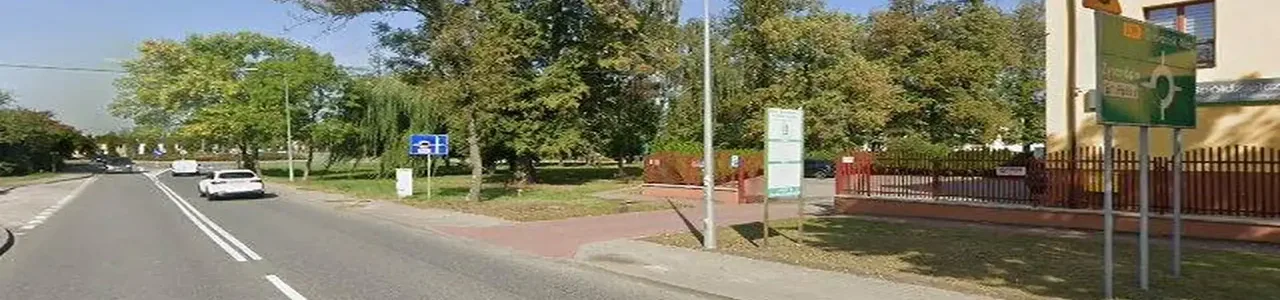 Zdjęcie placówki Banku Spółdzielczego w Radziejowicach przy ulicy Słonecznej.