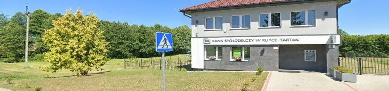 Zdjęcie placówki Banku Spółdzielczego przy ulicy 3 Maja w Rutce-Tartaku