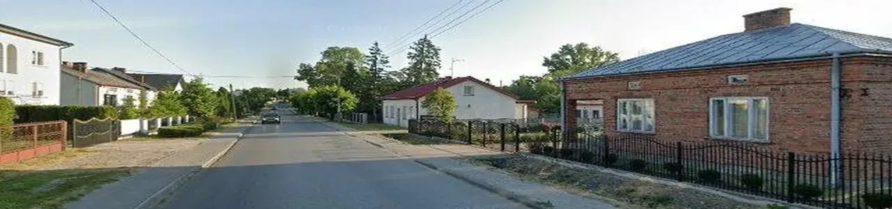 Zdjęcie placówki Banku Spółdzielczego w Sannikach przy ulicy Warszawskiej.