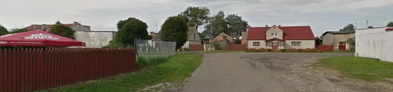 Zdjęcie placówki Banku Spółdzielczego w Tarnówce przy ulicy Zwycięstwa.