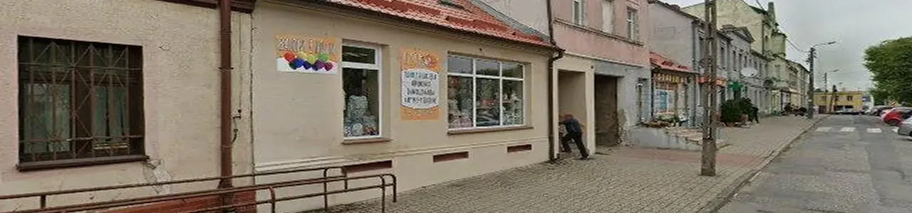 Zdjęcie placówki Banku Spółdzielczego w Trzemesznie przy ulicy św. Wojciecha.