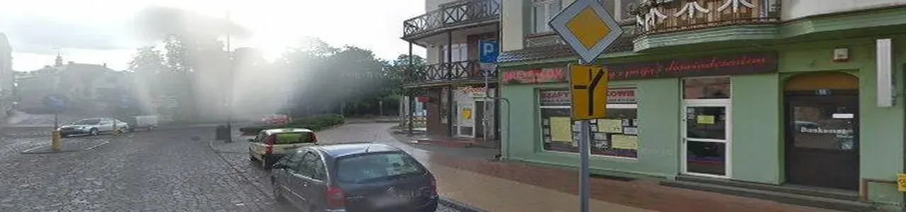 Zdjęcie placówki Banku Spółdzielczego w Tucholi przy ulicy Świeckiej.