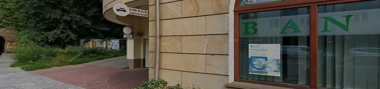 Zdjęcie jednej z placówek banku spółdzielczego w Warszawie