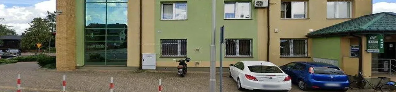 Zdjęcie placówki Banku Spółdzielczego w Żelechlinku przy ulicy 1000-lecia w miejscowości Plac.