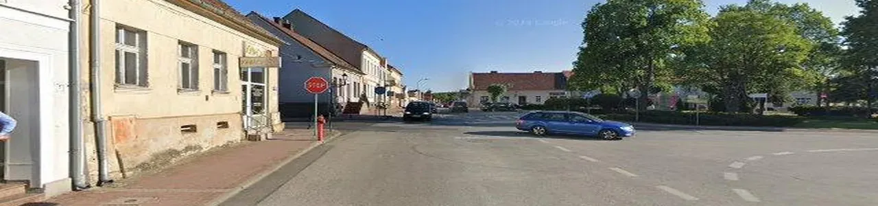 Zdjęcie placówki Banku Spółdzielczego w Żerkowie przy ulicy Rynek.