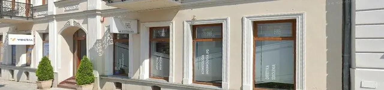 Zdjęcie placówki BNP Paribas Bank Polska S.A. przy ulicy Dwornej w Łomży