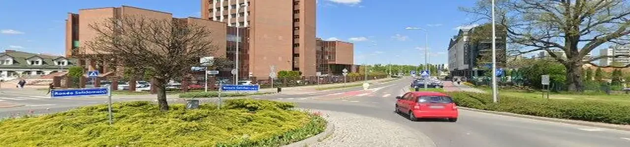 Zdjęcie placówki Credit Agricole przy placu Grota-Roweckiego w Tarnobrzegu