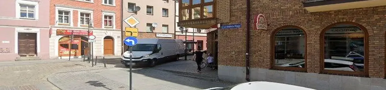 Zdjęcie placówki Credit Agricole przy ulicy Ignacego Daszyńskiego w Trzebnicy