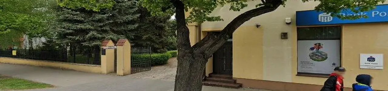 Zdjęcie placówki Kasy Stefczyka przy ulicy Sieradzkiej w Zduńskiej Woli