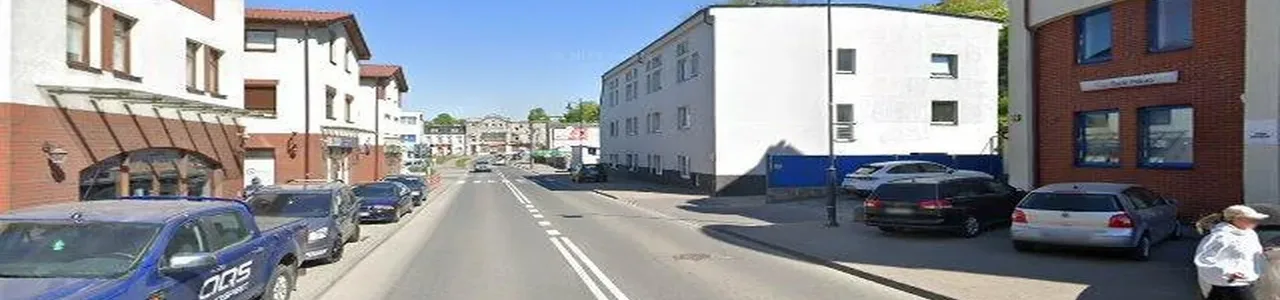 Zdjęcie placówki Banku Pekao w Kartuzach przy ulicy Jeziorna.