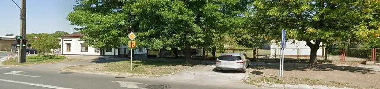 Zdjęcie placówki Banku Pekao w Kutnie przy ulicy 29 Listopada.