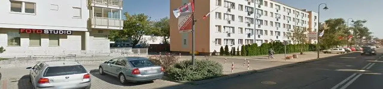 Zdjęcie placówki Banku Pekao w Legionowie przy ulicy Piłsudskiego.