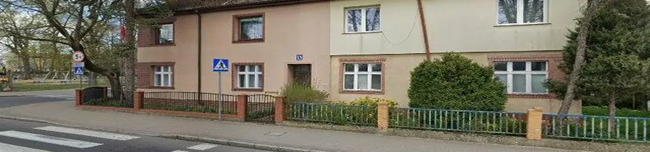 Zdjęcie placówki Banku Pekao w Łobzie przy ulicy Kościuszki.