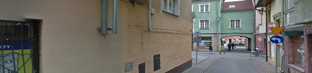 Zdjęcie placówki Banku Pekao w Lubaniu przy Placu Okrzei.