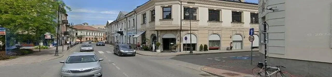 Zdjęcie placówki Banku Pekao w Nowym Sączu przy ulicy Jagiellońskiej