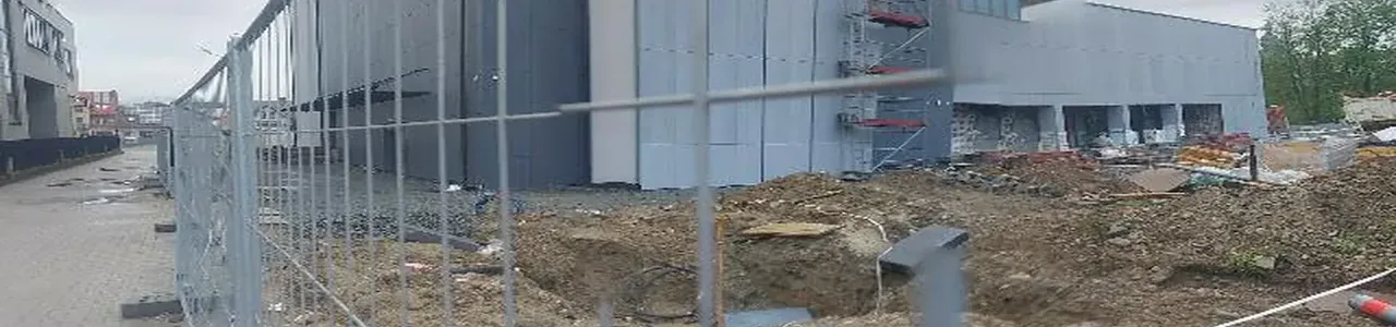 Zdjęcie placówki Banku Pekao przy Alei Tysiąclecia w Nowym Targu