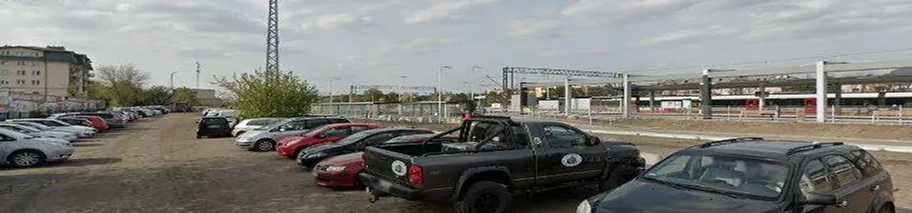 Zdjęcie placówki Banku Pekao w Otwocku przy ulicy Świderskiej.