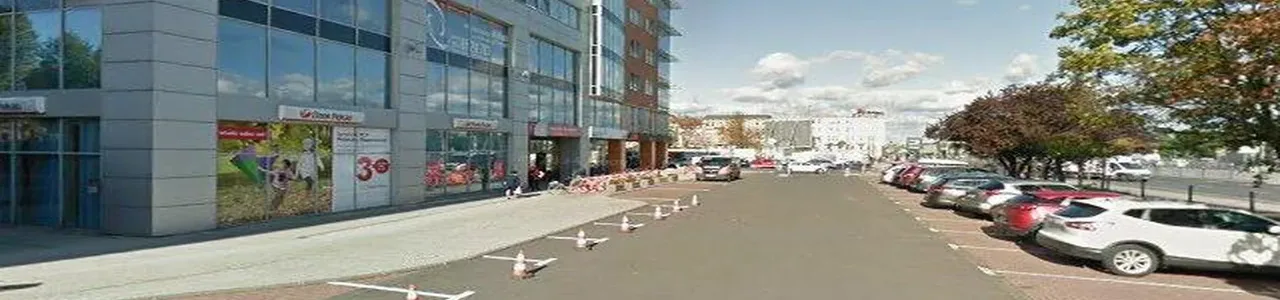 Zdjęcie jednego z oddziałó Banku Pekao S.A. w Poznaniu