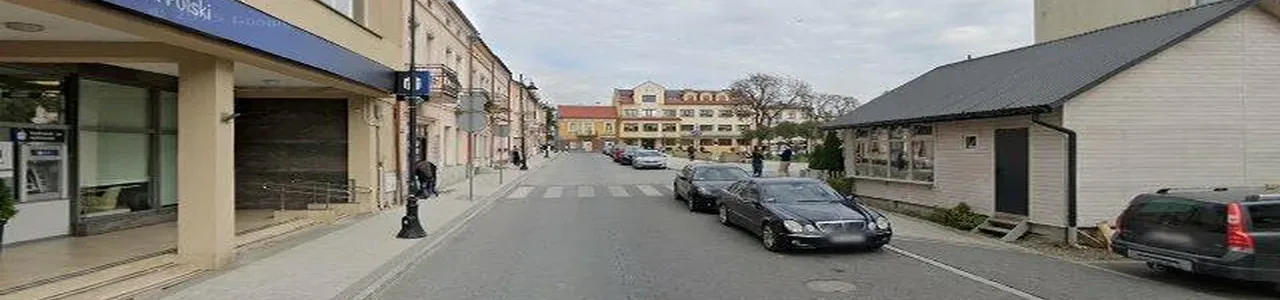 Zdjęcie placówki banku PKO Bank Polski przy ulicy Handlowej w Dynowie