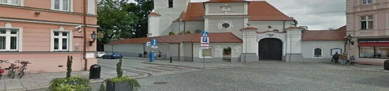 Zdjęcie placówki banku PKO Bank Polski przy ulicy Rynek w Jarocinie