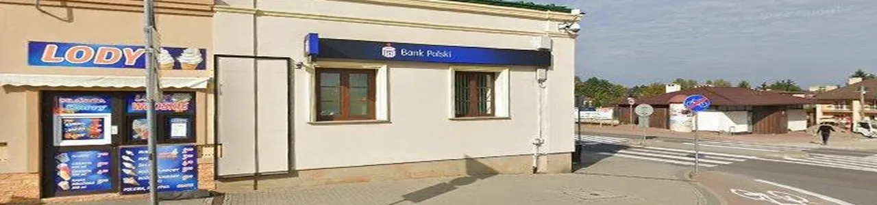 Zdjęcie placówki banku PKO Bank Polski przy placu Wolności w Kolbuszowej
