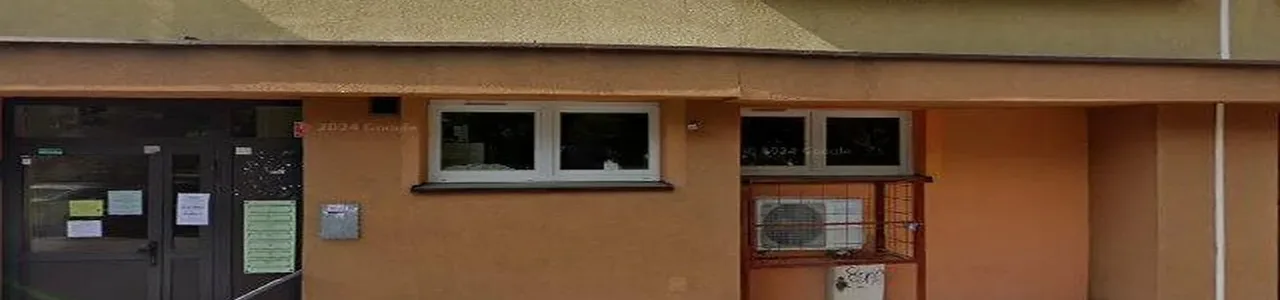 Zdjęcie placówki banku PKO Bank Polski przy ulicy os. Centrum w Łaziskach Górnych