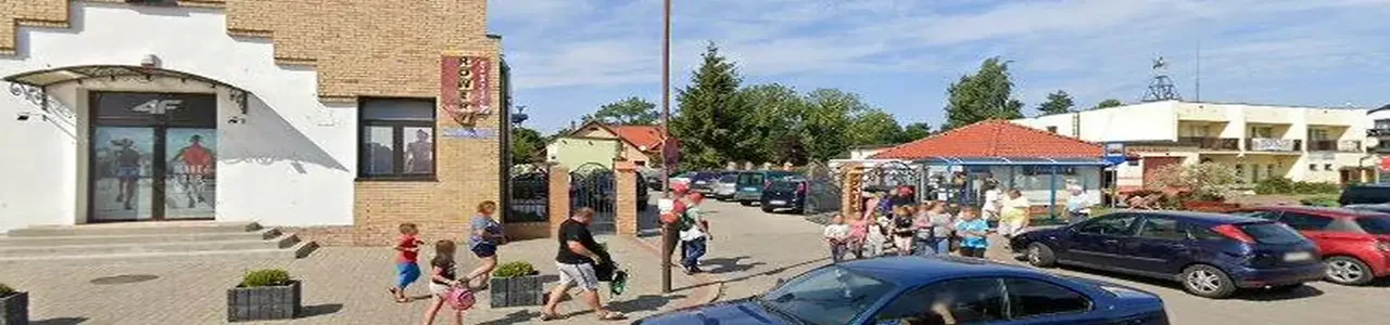 Zdjęcie placówki PKO Bank Polski przy ulicy 10 Marca w Łebie