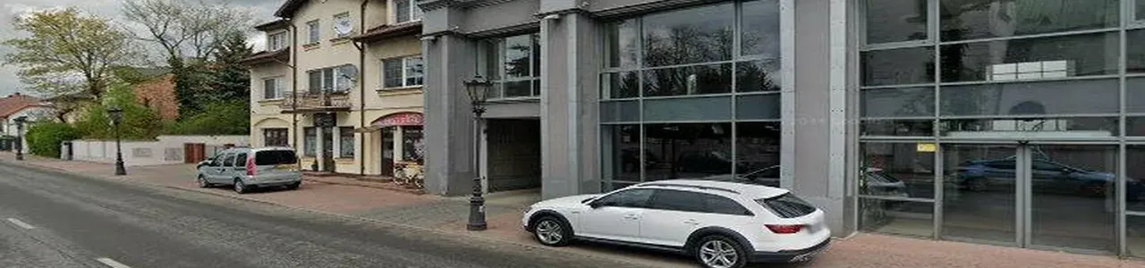 Zdjęcie placówki PKO Bank Polski przy ulicy Długiej w Łowiczu