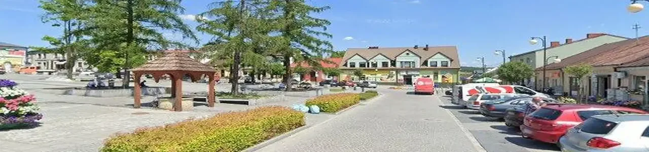 Zdjęcie placówki banku PKO Bank Polski przy placu Kościuszki w Małogoszczu