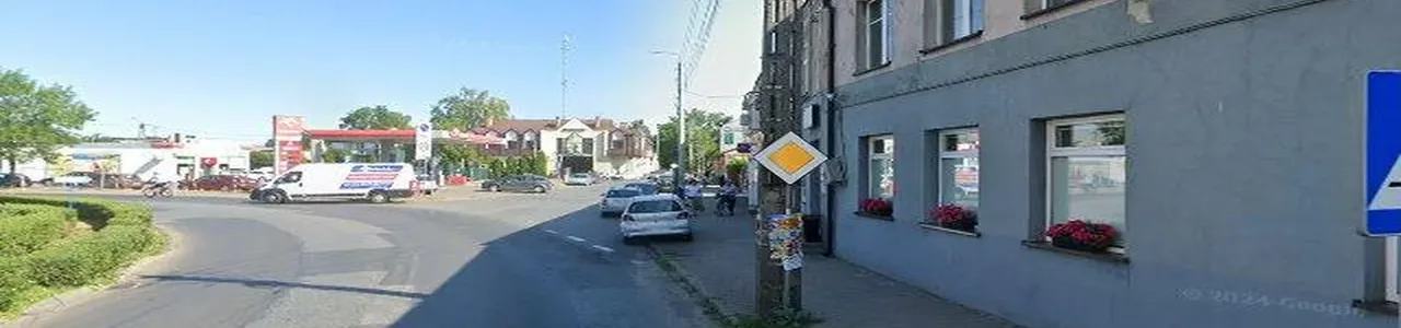 Zdjęcie placówki banku PKO Bank Polski przy ulicy Rynek w Piątku