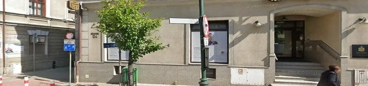 Zdjęcie placówki PKO Bank Polski przy ulicy Rynek w Skawinie