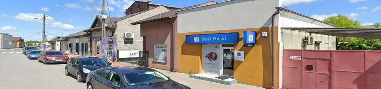 Zdjęcie placówki PKO Bank Polski przy pl. Łukasińskiego w Strykowie