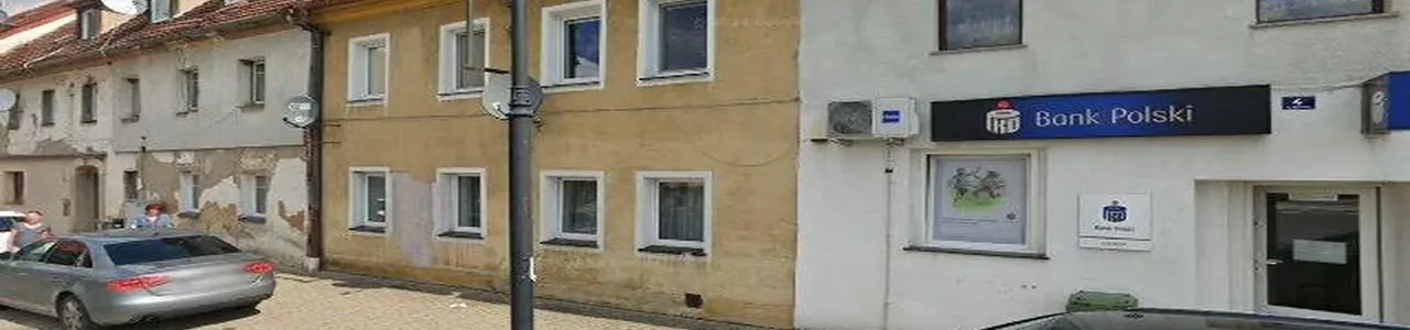 Zdjęcie placówki banku PKO Bank Polski przy placu Wolności w Sulikowie