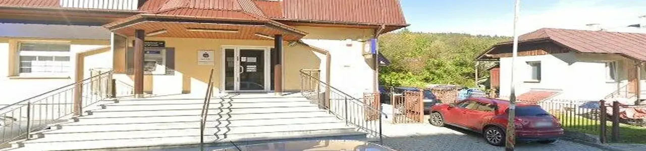 Zdjęcie placówki banku PKO Bank Polski przy ulicy Bełskiej w Ustrzykach Dolnych